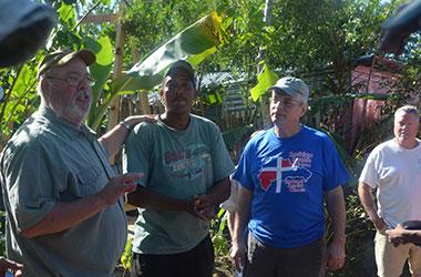 community_bob_michael_with_pastor_felix_pena